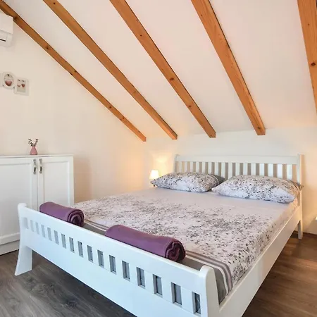 펜션 Three-bedroom In