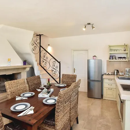 Three-bedroom In 펜션 *